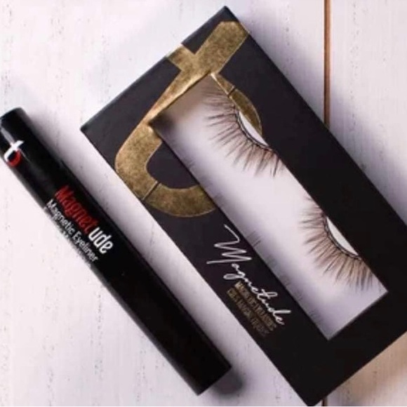 Coffeehouse Magnetic lashes/liner. - Picture 1 of 2
